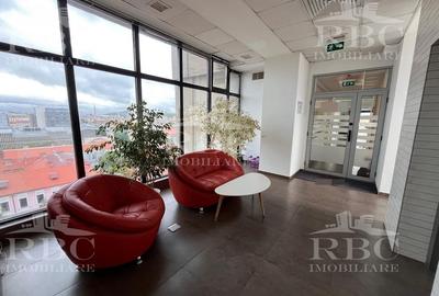 Birou, 240 mp în Central