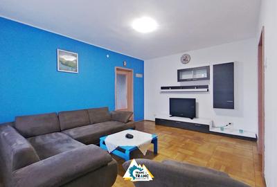 Apartament cu 3 camere semidecomandat în Podgoria