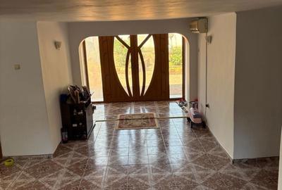 Casă cu 4 camere în Central - 6