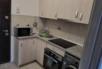 Garsonieră semidecomandată în Tractorul