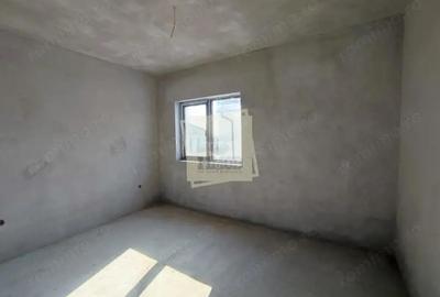 Casă cu 4 camere cu Teren 220 Mp în Central - 2