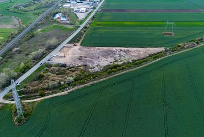 Teren agricol extravilan de 10000 mp, în Nord - 4