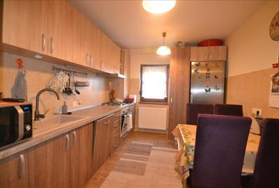 Apartament 3 camere decomandat ,2 bai ,etaj intermediar Tractorul - 5