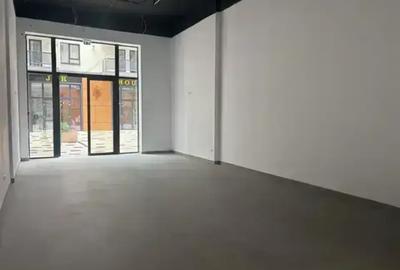 Spațiu comercial, de 78 mp, în Central - 3