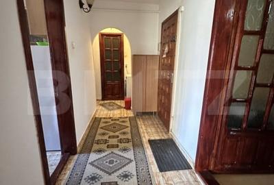 Apartament cu 3 camere decomandat, mobilat în Rovine - 8
