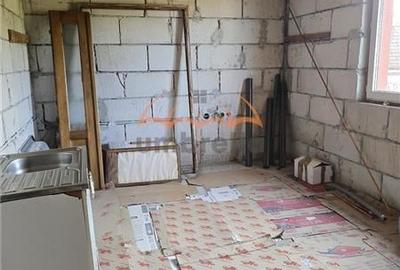 Casa de vanzare in Fundatura front 25m la E576/ 1C. - 32