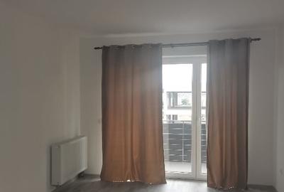 Inchiriez garsoniera Tractorul - 1