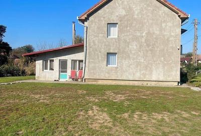 Casă cu 6 camere cu Teren 1200 Mp în Mociu - 5