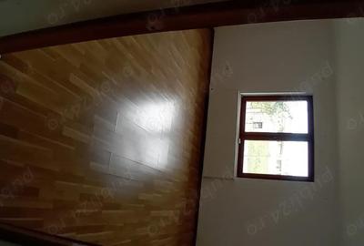 Apartament cu 3 camere decomandat în Aradului