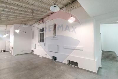 Casă cu 7 camere cu Teren 212 Mp în Eminescu - 2