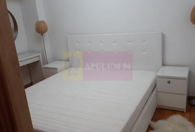 Apartament cu 3 camere semidecomandat, mobilat în P-ța Romană - 60
