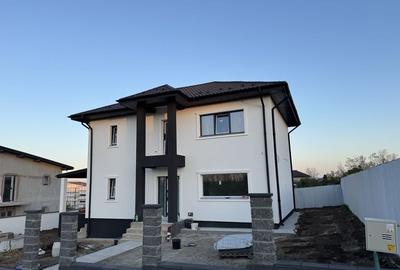 Casă cu 4 camere în Dorobanț - 5
