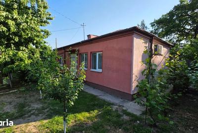 Casă cu 3 camere cu Teren 400 Mp în Central - 10