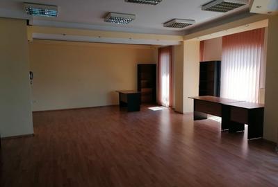 Bd. Mamaia, spatiu 70 mp., cladire de birouri - 6