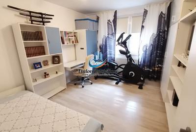 Apartament cu 4 camere semidecomandat în Mărăței