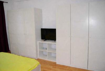 Apartament cu 3 camere decomandat în Păcii - 2