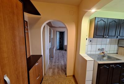 Apartament cu 2 camere semidecomandat, mobilat în Lipovei - 3