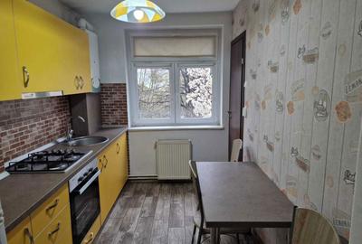 Apartament cu 2 camere semidecomandat în Ultracentral