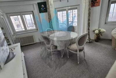 Apartament cu 3 camere decomandat în Decebal
