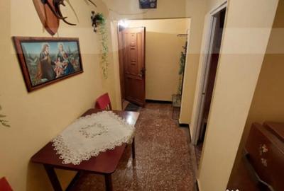 Apartament cu 3 camere semidecomandat în Central - 2