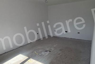Casă cu 3 camere cu Teren 251 Mp în Central - 17