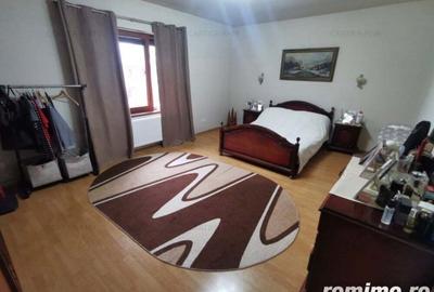 Vila mare ,ideala pentru locuit sau Gradini?a-after school - 3