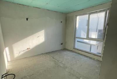 Casă cu 4 camere cu Teren 245 Mp în Central