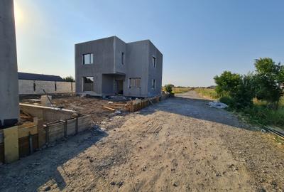 Case Cubiste in Faza de Executie Arhitectura Moderna, Teren Generos, Utilitati - 20