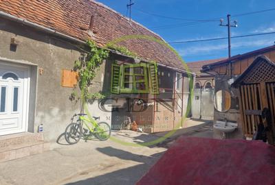 Casă individuală cu 3 camere cu Canalizare în Central - 11