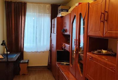 Apartament cu 3 camere semidecomandat în Central - 3