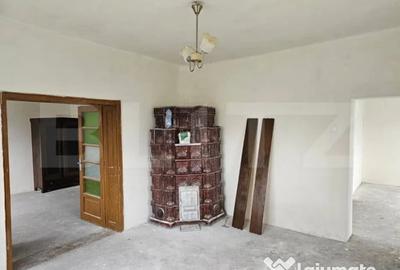Casă cu 3 camere cu Teren 2050 Mp în Central - 10