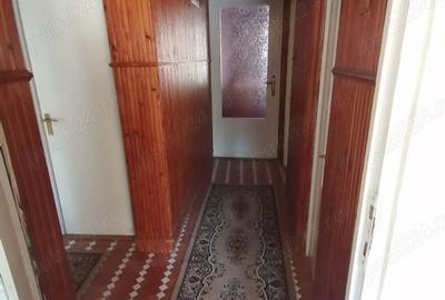Apartament 3 camere, etaj 3, decomandat, Resita - 7