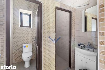 Casă cu 6 camere cu Teren 3677 Mp în Central - 3