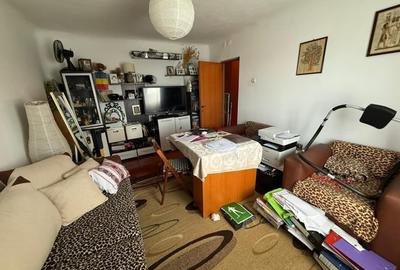 Apartament cu 2 camere decomandat, mobilat în Sărari