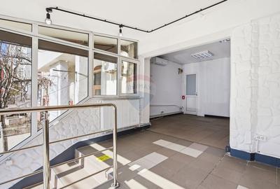 Spațiu comercial, de 30 mp, în Dacia - 3