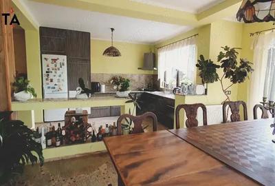 Casă cu 5 camere cu Teren 733 Mp în Luna - 22