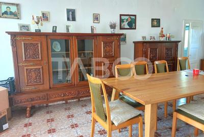 Casa 214 mp utili singur in curte 800 mp teren zona centrala Cisnadie - 5