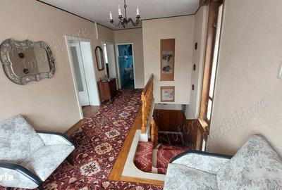 Casă cu 4 camere cu Teren 288 Mp în Ultracentral - 3