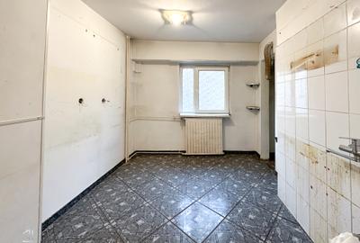 Apartament cu 3 camere decomandat în Octavian Goga - 9