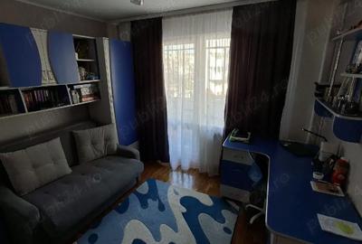 Apartament cu 3 camere decomandat în Tudor - 8