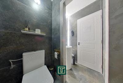 Spațiu comercial, de 157 mp, în Central - 12
