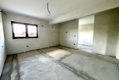 Duplex cu 4 camere cu Canalizare în Plopi - 4