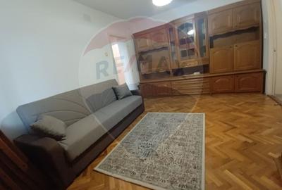 Apartament cu 3 camere de inchiriat in zona Podgoria - 8