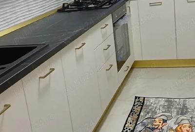 Apartament cu 4 camere decomandat în Central - 1