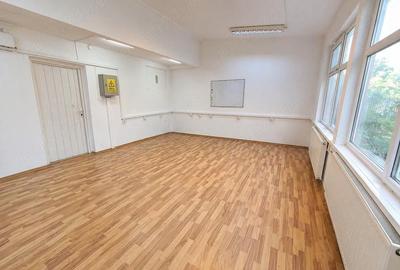 Spațiu comercial, de 25 mp, în Central - 2