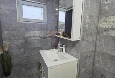 Apartament 3 camere, central, renovat recent, zona linistita, Campina - 5