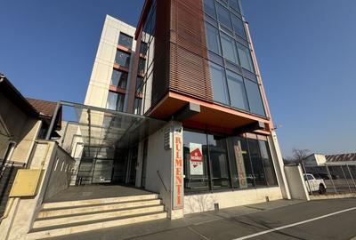 Spatiu comercial de închiriat  bulevardul Cetății - 3