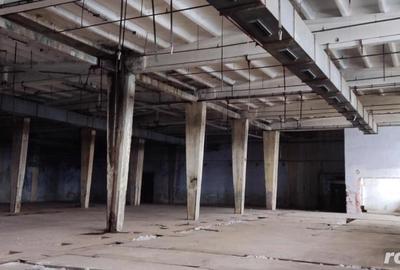 Spațiu comercial, de 1,450 mp, în Central - 1