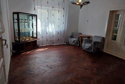 Casă cu 4 camere cu Teren 1350 Mp în Pucioasa - 4