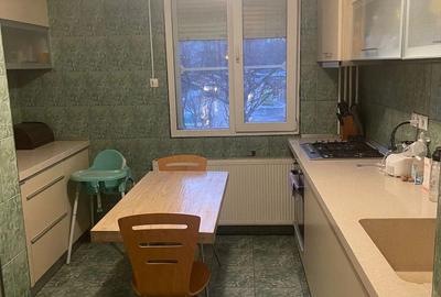 Vand ap.cu 3 cam.in sectorul 3 - 4